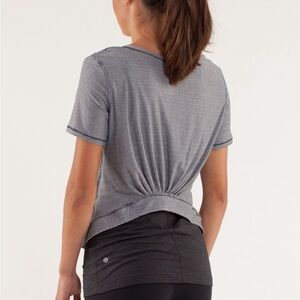 Lululemon Athletica Black & White Striped Short Sleeve Tee Size 6